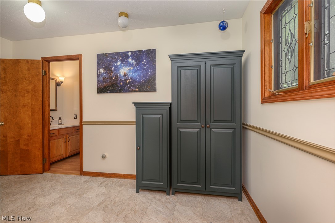 8365 Crinkleroot Clearing Brecksville OH 44141