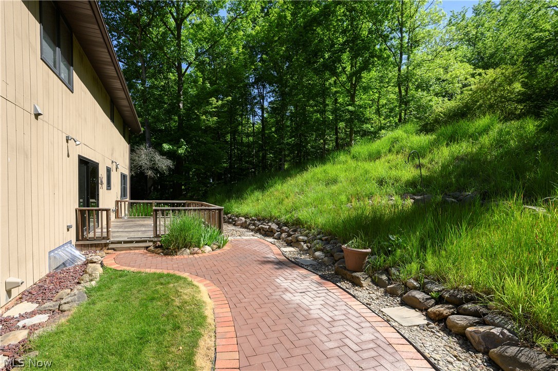 8365 Crinkleroot Clearing Brecksville OH 44141