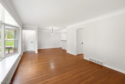 4870 N Sedgewick Road Lyndhurst OH 44124