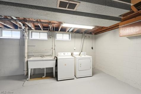 4870 N Sedgewick Road Lyndhurst OH 44124