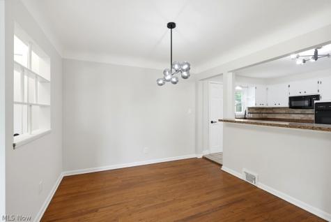 4870 N Sedgewick Road Lyndhurst OH 44124