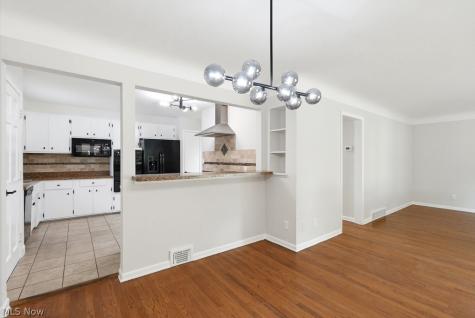 4870 N Sedgewick Road Lyndhurst OH 44124