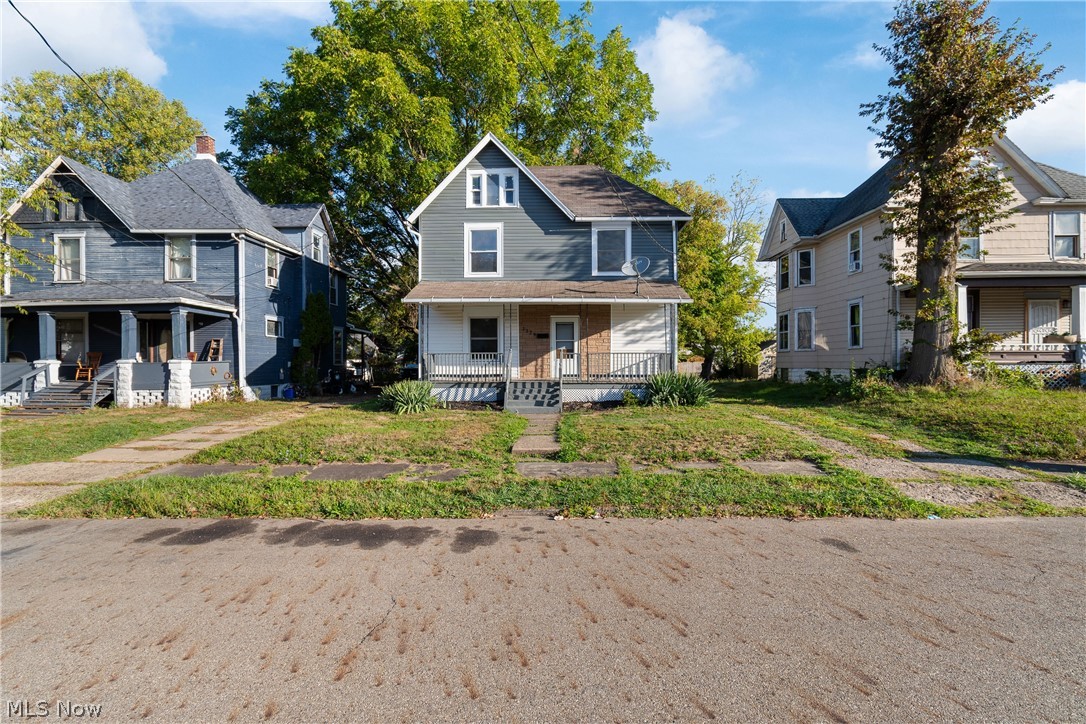 2329 Winfield Way NE Canton OH 44705
