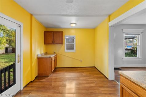 2329 Winfield Way NE Canton OH 44705