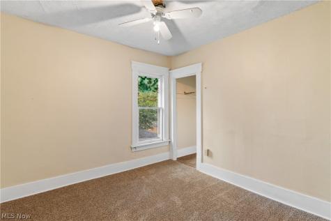 2329 Winfield Way NE Canton OH 44705