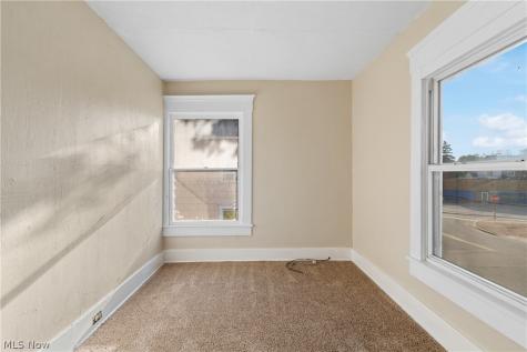 2329 Winfield Way NE Canton OH 44705
