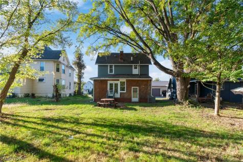 2329 Winfield Way NE Canton OH 44705