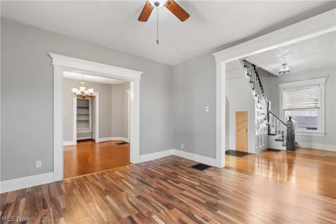 2329 Winfield Way NE Canton OH 44705
