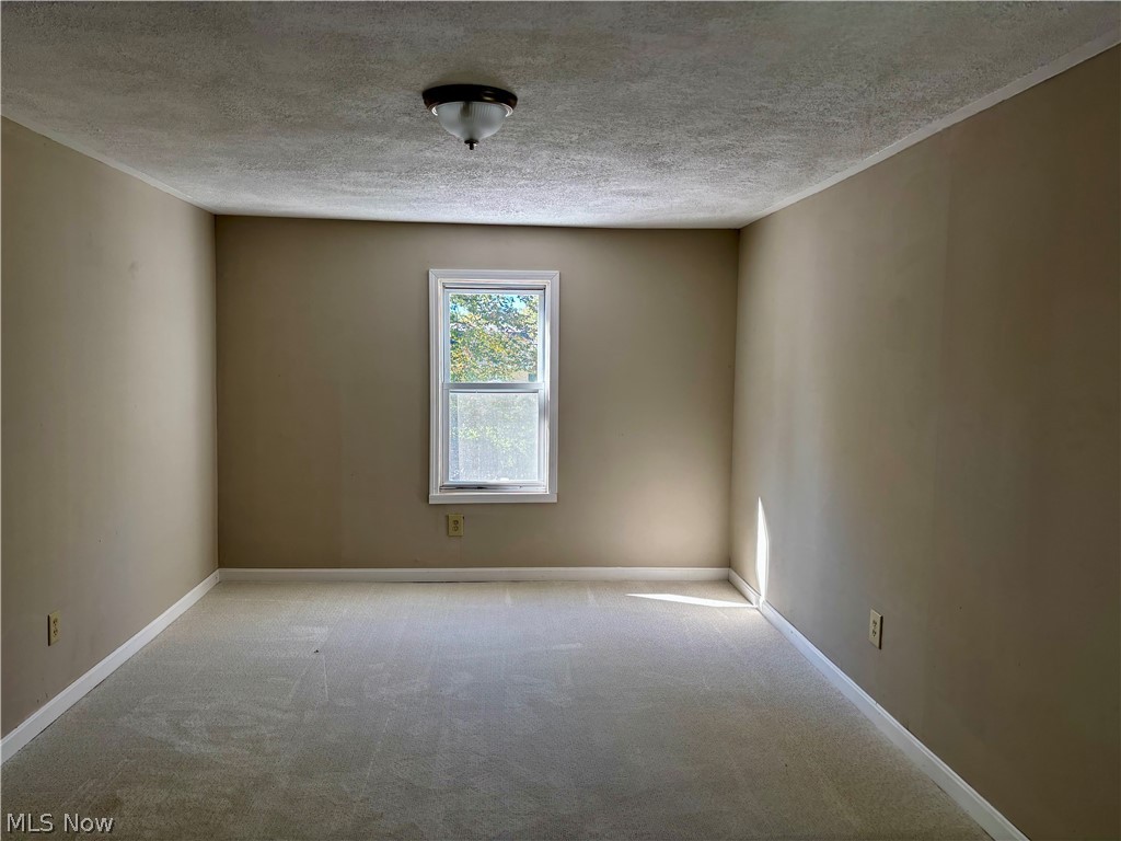 212 Ohio Avenue Niles OH 44446