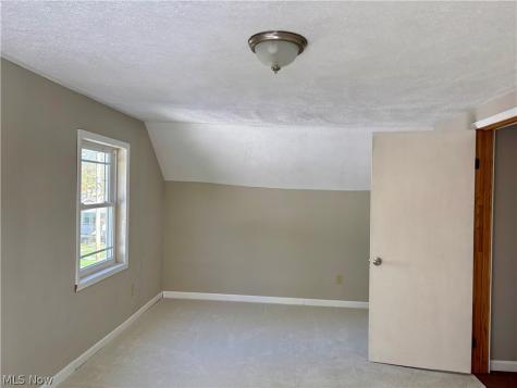 212 Ohio Avenue Niles OH 44446