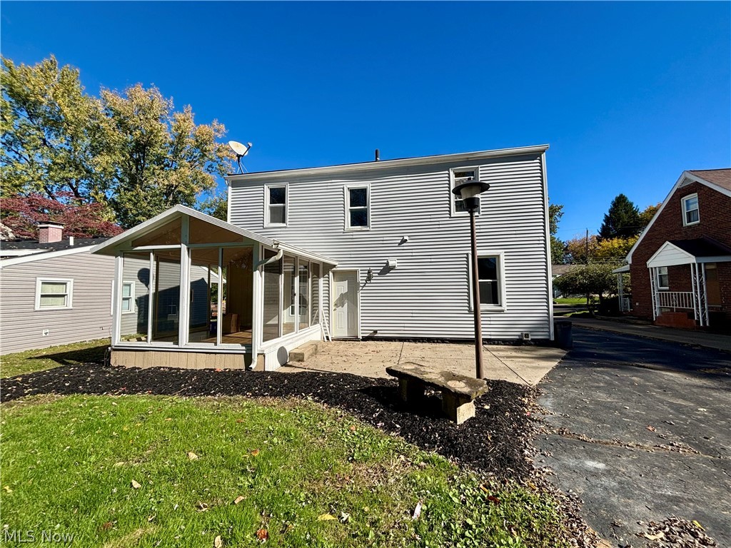212 Ohio Avenue Niles OH 44446