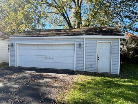 212 Ohio Avenue Niles OH 44446