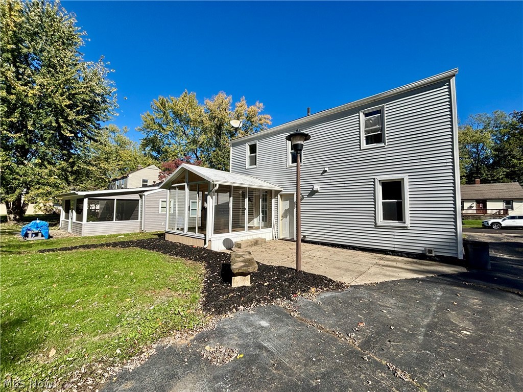 212 Ohio Avenue Niles OH 44446