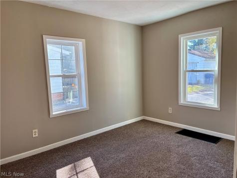 212 Ohio Avenue Niles OH 44446