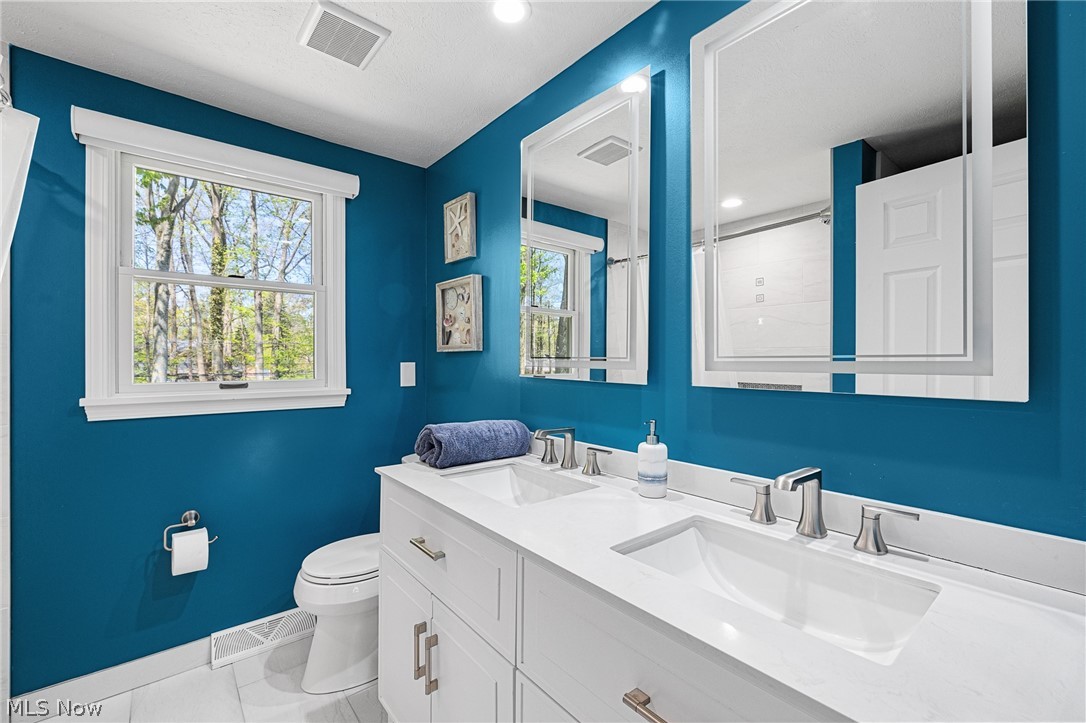 27446 Benwood Circle North Olmsted OH 44070