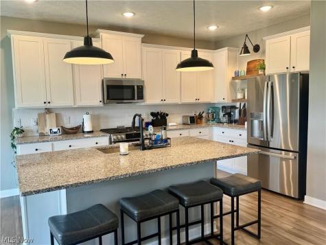 438 River Run Drive Elyria OH 44035