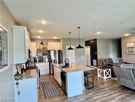 438 River Run Drive Elyria OH 44035