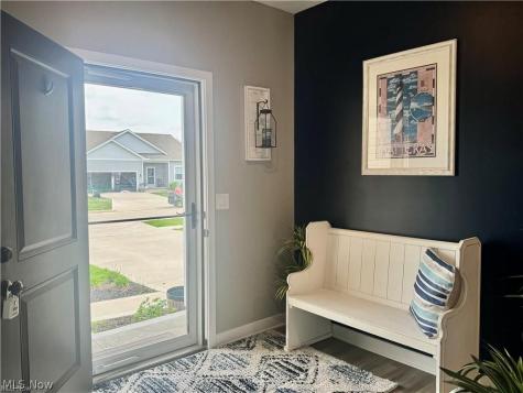 438 River Run Drive Elyria OH 44035