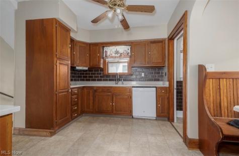 339 Korman Avenue NE Massillon OH 44646