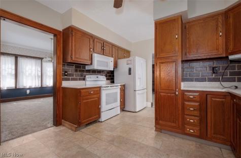 339 Korman Avenue NE Massillon OH 44646
