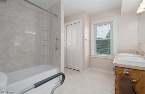 339 Korman Avenue NE Massillon OH 44646