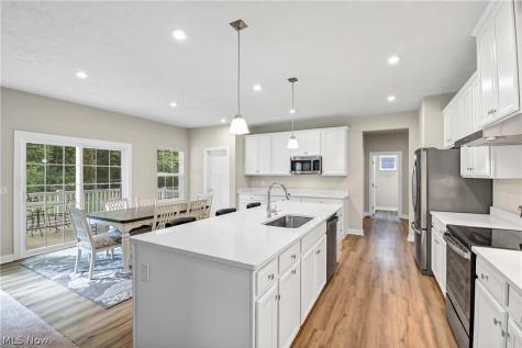 35405 Crystal Creek Court Grafton OH 44044