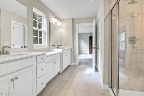 35405 Crystal Creek Court Grafton OH 44044