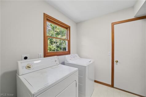 4902 Lakeview Drive Mentor OH 44060