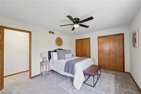 4902 Lakeview Drive Mentor OH 44060