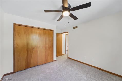 4902 Lakeview Drive Mentor OH 44060