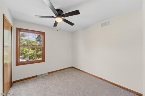 4902 Lakeview Drive Mentor OH 44060
