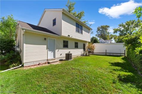4902 Lakeview Drive Mentor OH 44060