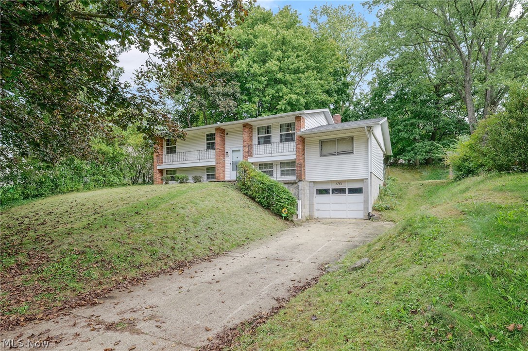 1761 Woodcrest Drive Wooster OH 44691