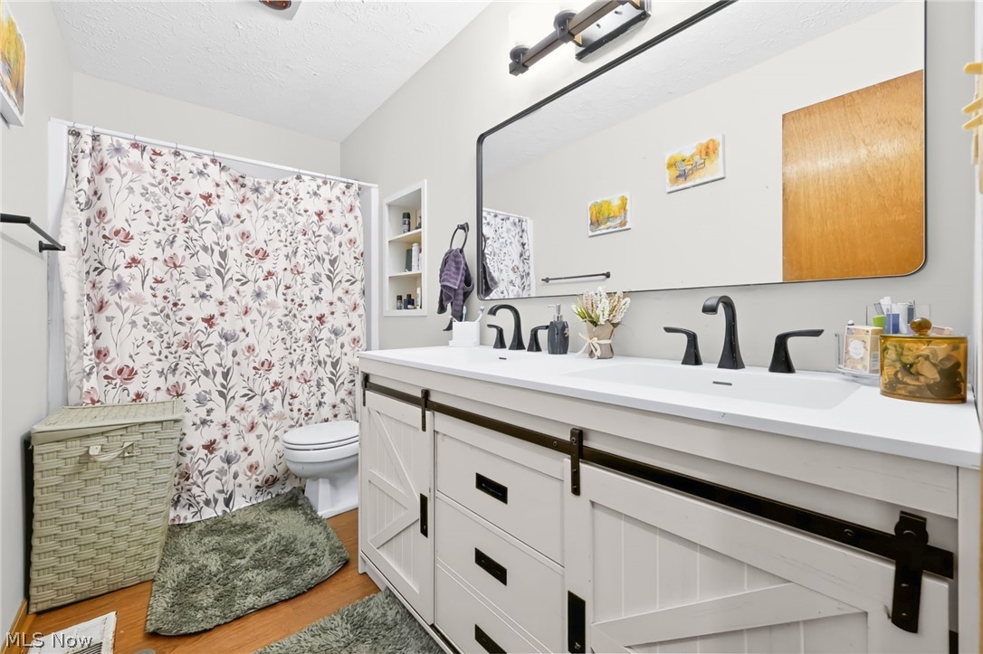 1761 Woodcrest Drive Wooster OH 44691