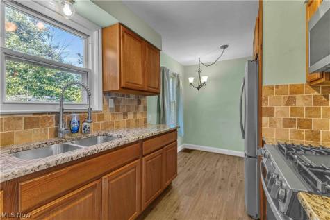 4082 Palm Avenue Lorain OH 44055