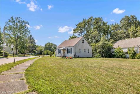 4082 Palm Avenue Lorain OH 44055