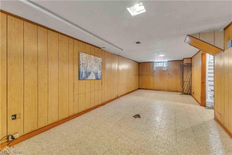 4082 Palm Avenue Lorain OH 44055