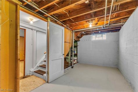 4082 Palm Avenue Lorain OH 44055
