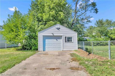 4082 Palm Avenue Lorain OH 44055