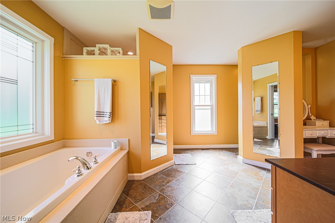 13680 Emerson Road Dalton OH 44618