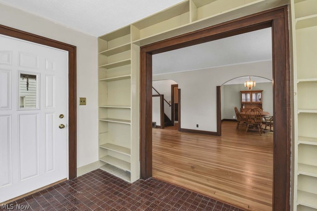 1733 Saratoga Avenue Cleveland OH 44109