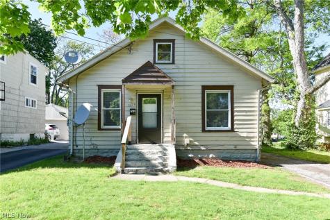 761 E Crosier Street Akron OH 44306