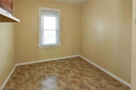 761 E Crosier Street Akron OH 44306