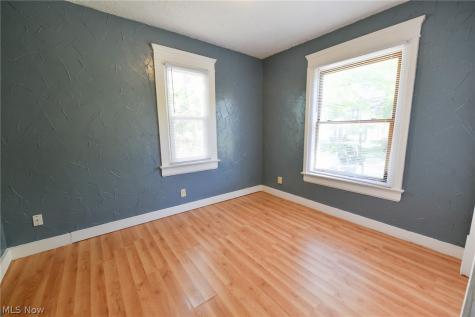 761 E Crosier Street Akron OH 44306