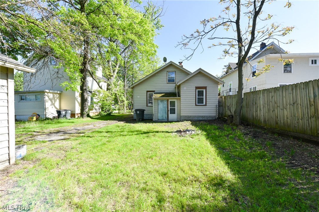 761 E Crosier Street Akron OH 44306
