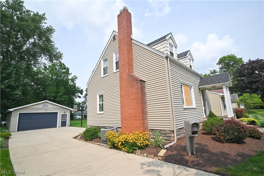 482 Ewing Road Youngstown OH 44512