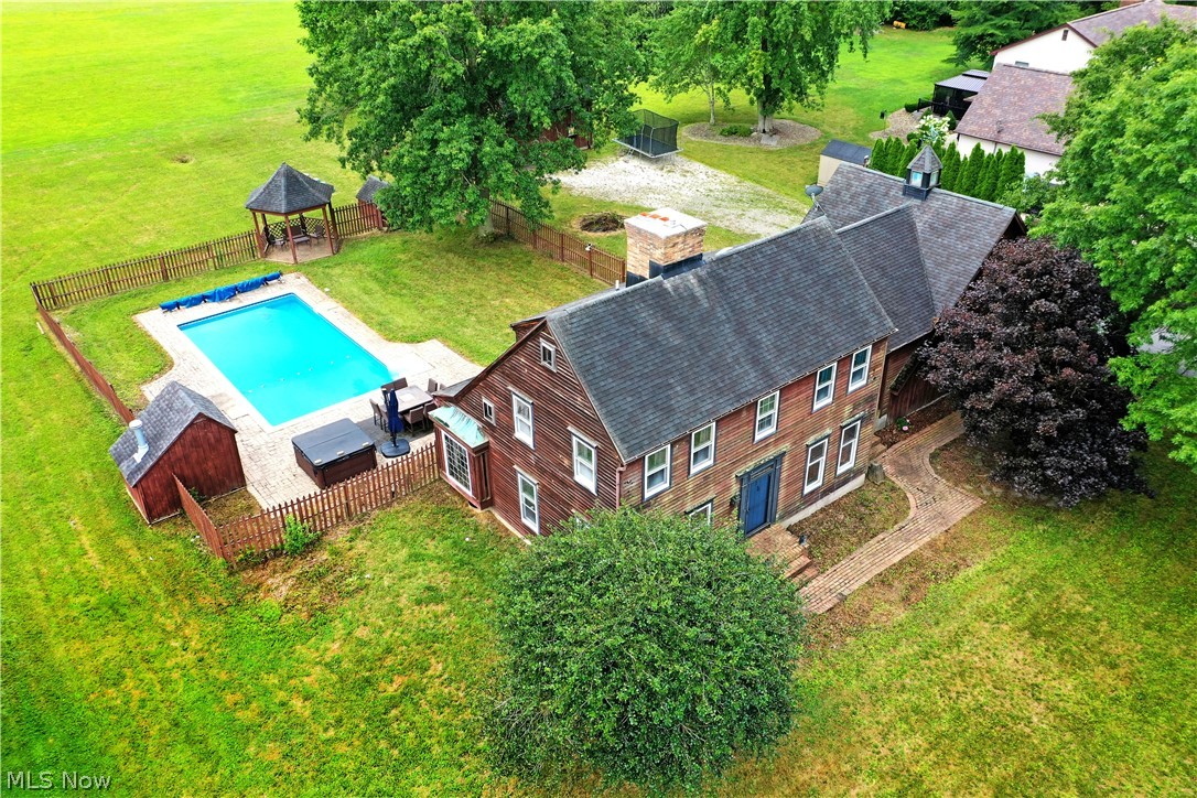 1257 Bristol Champion Townline Road NW Bristolville OH 44402