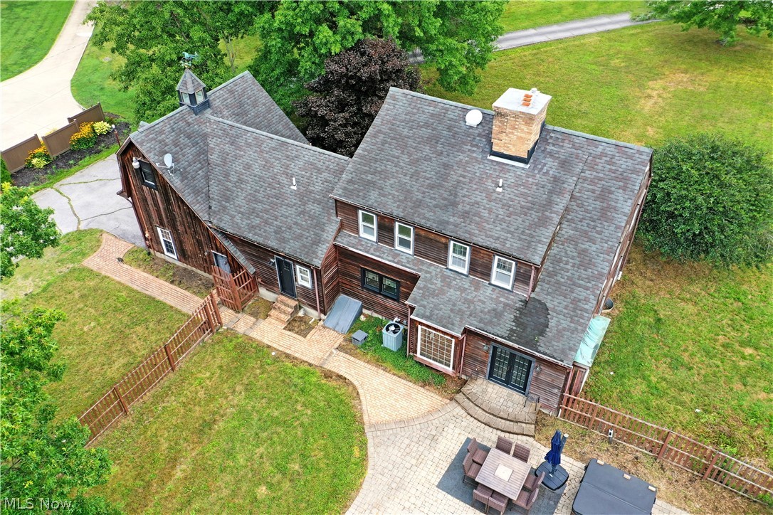 1257 Bristol Champion Townline Road NW Bristolville OH 44402