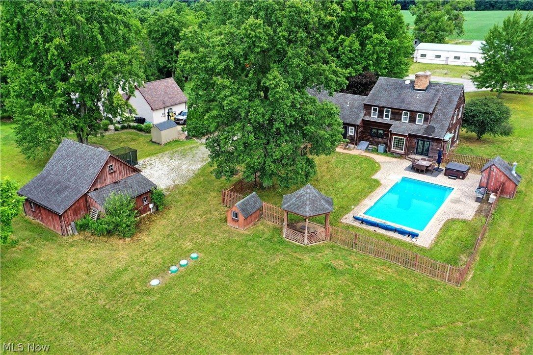 1257 Bristol Champion Townline Road NW Bristolville OH 44402