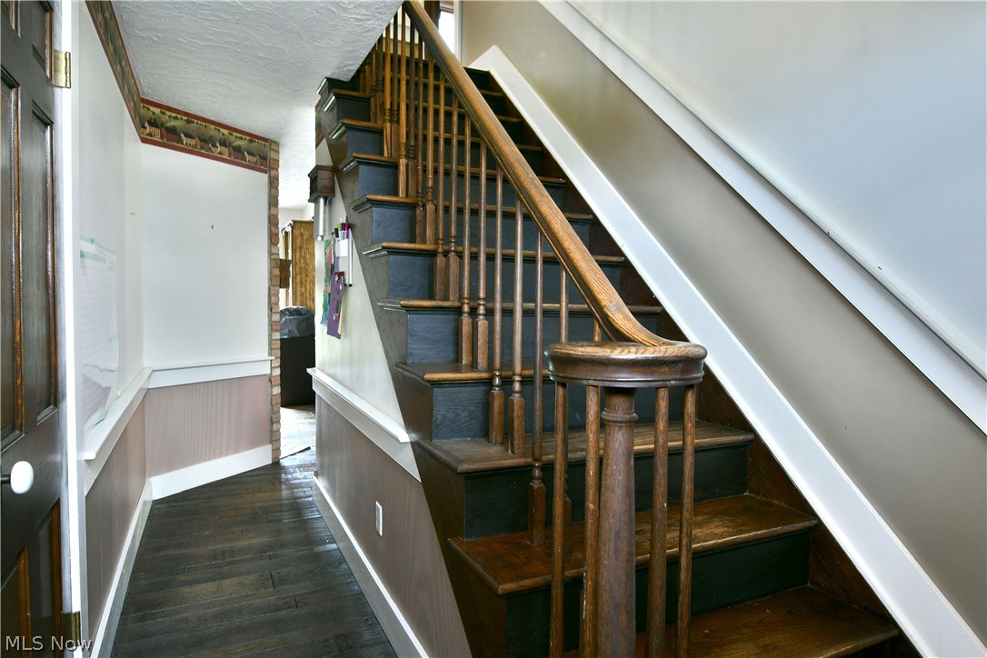 1257 Bristol Champion Townline Road NW Bristolville OH 44402